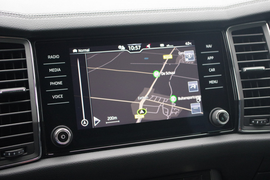 Škoda Kodiaq 1.5 TSI 150 PK Automaat Business Edition Plus, Leder, Canton Sound, Camera, 4 x Stoelverwarming