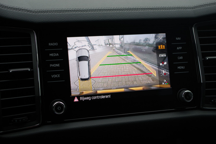 Škoda Kodiaq 1.5 TSI 150 PK Automaat Business Edition Plus, Leder, Canton Sound, Camera, 4 x Stoelverwarming