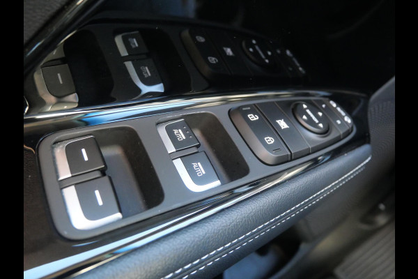Kia e-Niro DynamicPlusLine 64 kWh | Cruise | Clima | Camera | Carplay | Navi | keyless | stoel-stuurverwarming | Schuif-kanteldak |