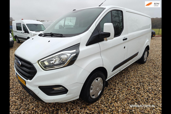 Ford Transit Custom 300 2.0 TDCI L2H1 Euro 6 , Camera , navi , apk okt 2026 , Distributie vervangen , nette bus.