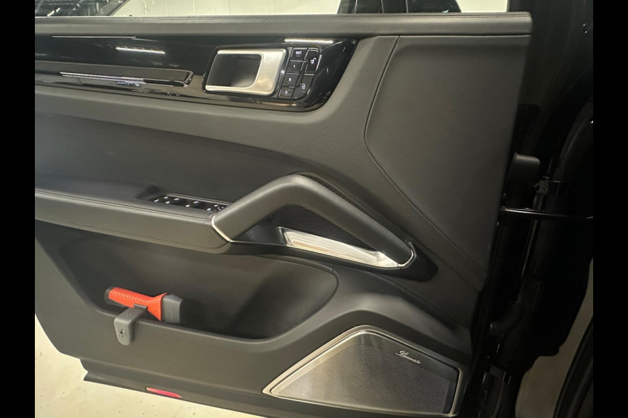Porsche Cayenne 4.0 Turbo | NAP | SPORT CHRONO | PANO | KERAMISCH | TREKHAAK