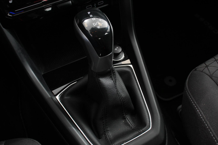 Volkswagen T-Cross 1.0 TSI 110pk DSG Life | Navigatie | Apple Carplay/Android Auto | Adaptive Cruise Control | Camera | Parkeersensoren | Stoelverwarming | Climatronic | Lane Assist