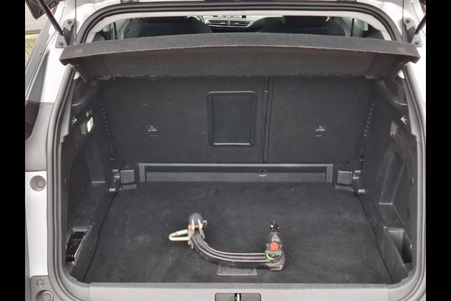 Peugeot 3008 1.2 PureTech Blue Lease Executive | Trekhaak | Camera | Carplay