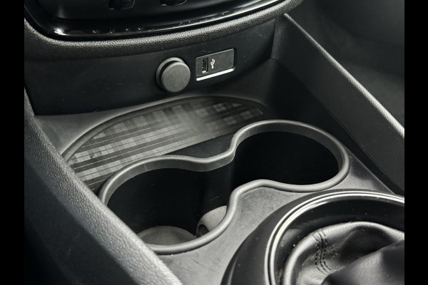MINI Clubman 1.5 Cooper Salt Lederen sportstoelen Navigatie Cruise Clima Trekhaak
