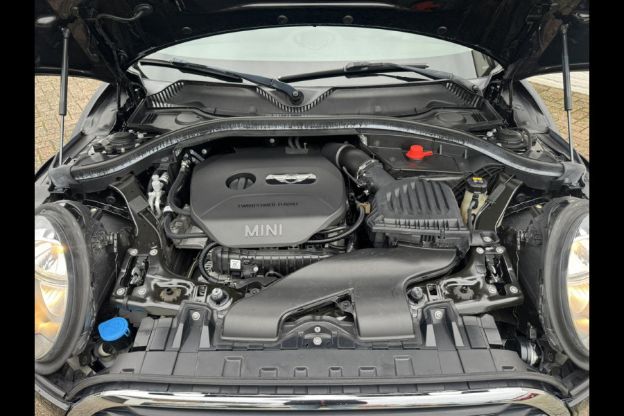 MINI Clubman 1.5 Cooper Salt Lederen sportstoelen Navigatie Cruise Clima Trekhaak