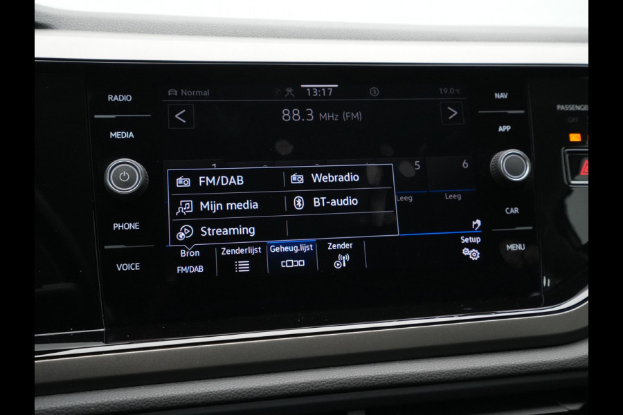 Volkswagen Polo 1.0 TSI 95pk Comfortline Business Navigatie Acc Pdc Carplay Dab Argon