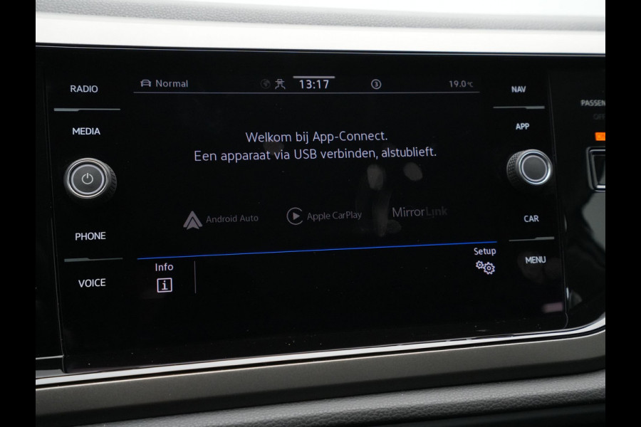 Volkswagen Polo 1.0 TSI 95pk Comfortline Business Navigatie Acc Pdc Carplay Dab Argon