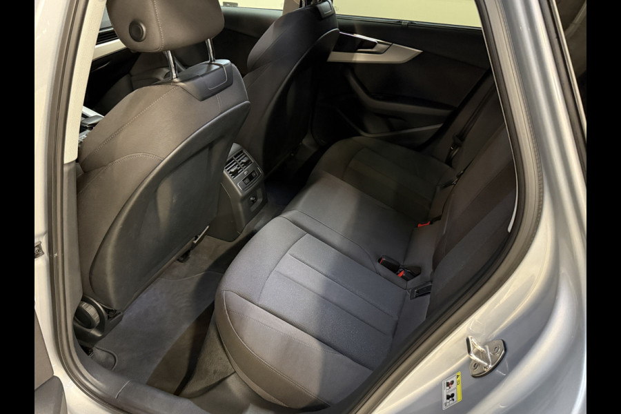 Audi A4 Avant 35 TFSI | Panoramadak | Elektr. trekhaak | Adaptive cruise | Verwarmde sportstoelen | Carplay | Full LED | Dealer onderhouden
