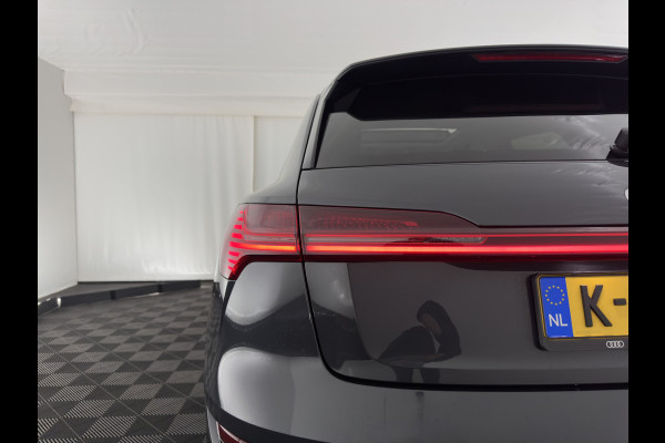 Audi e-tron 55 quattro Business edition Plus 95 kWh [ 3-Fase ] {SOH-88%} (INCL-BTW) *PANO | LEATHER | ADAPTIVE-CRUISE | FULL-LED | DIGI-COCKPIT | KEYLESS | MEMORY-PACK | CAMERA | NAVI-FULLMAP | SHIFT-PADDLES | DAB+ | COMFORT-SEATS | 20''ALU*