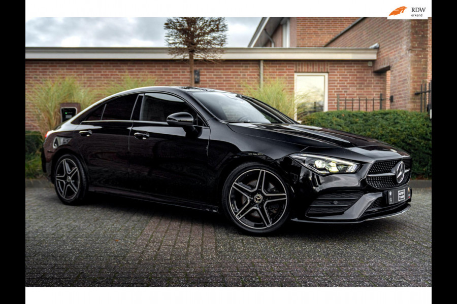 Mercedes-Benz CLA-Klasse 200 163 PK Aut. AMG Night Pakket 360 Camera Pano Sfeerverlichting 18''