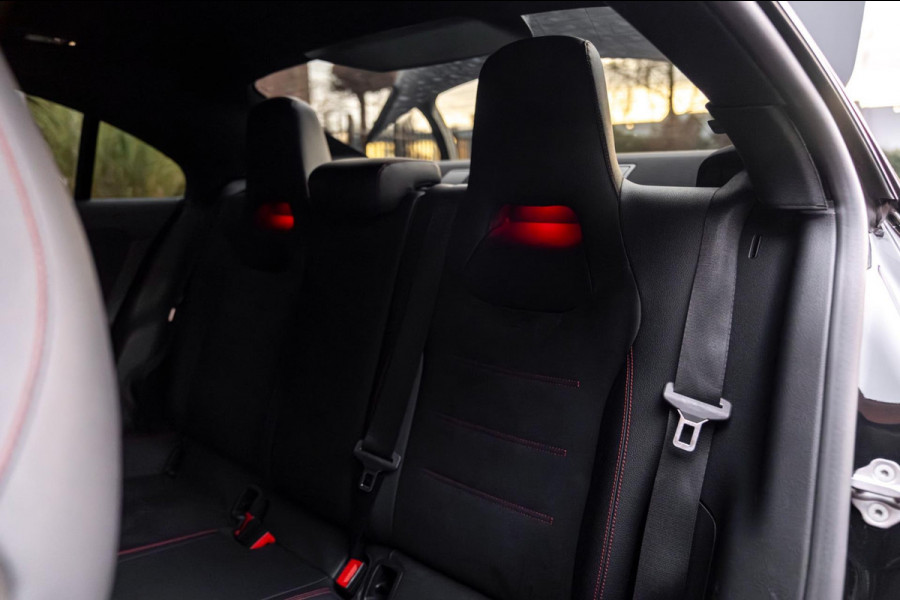 Mercedes-Benz CLA-Klasse 200 163 PK Aut. AMG Night Pakket 360 Camera Pano Sfeerverlichting 18''