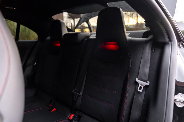 Mercedes-Benz CLA-Klasse 200 163 PK Aut. AMG Night Pakket 360 Camera Pano Sfeerverlichting 18''