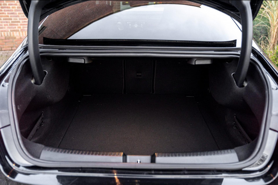 Mercedes-Benz CLA-Klasse 200 163 PK Aut. AMG Night Pakket 360 Camera Pano Sfeerverlichting 18''