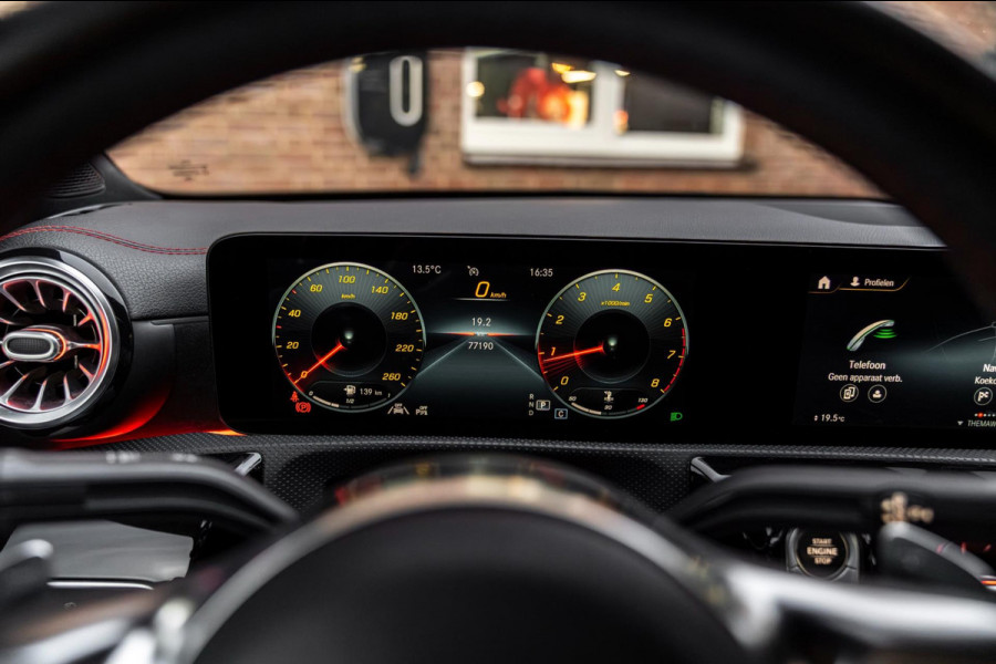 Mercedes-Benz CLA-Klasse 200 163 PK Aut. AMG Night Pakket 360 Camera Pano Sfeerverlichting 18''