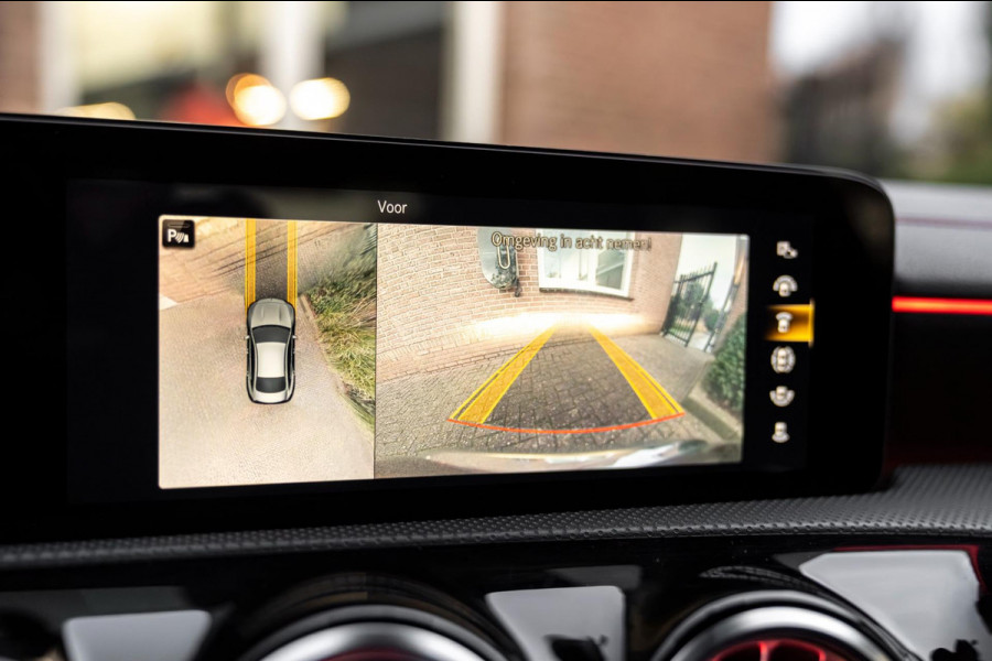 Mercedes-Benz CLA-Klasse 200 163 PK Aut. AMG Night Pakket 360 Camera Pano Sfeerverlichting 18''