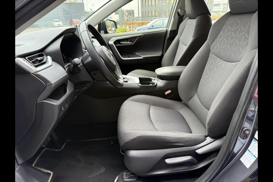 Toyota RAV4 2.5 Hybrid AWD Business