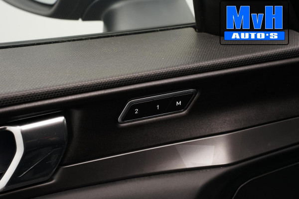 Lynk & Co 01 1.5 Hybride|FULL BLACK XL|ZWARTE.HEMEL|LEER|NAP