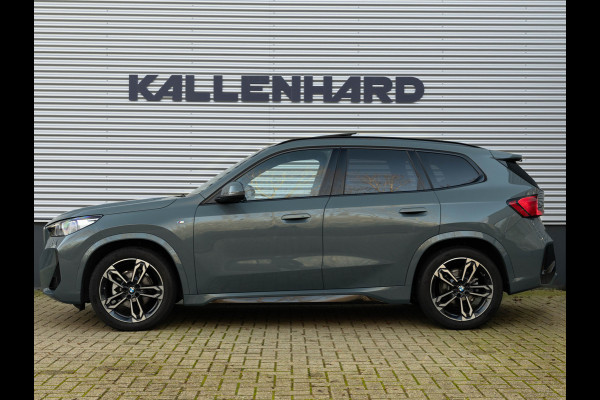 BMW X1 sDrive18i M-Sport - Pano - Trekhaak - ACC - Memoryzetel - Harman Kardon
