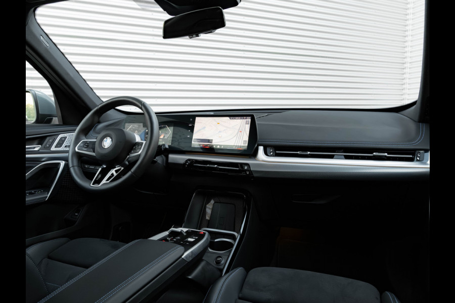 BMW X1 sDrive18i M-Sport - Pano - Trekhaak - ACC - Memoryzetel - Harman Kardon