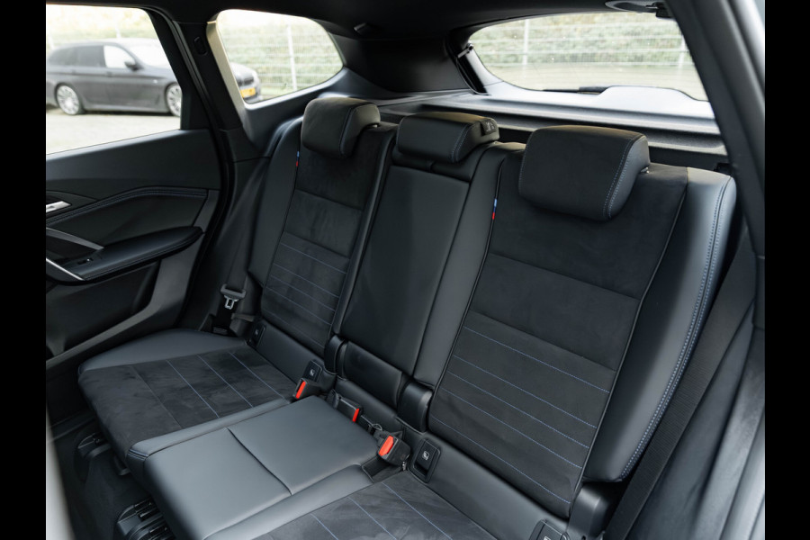 BMW X1 sDrive18i M-Sport - Pano - Trekhaak - ACC - Memoryzetel - Harman Kardon