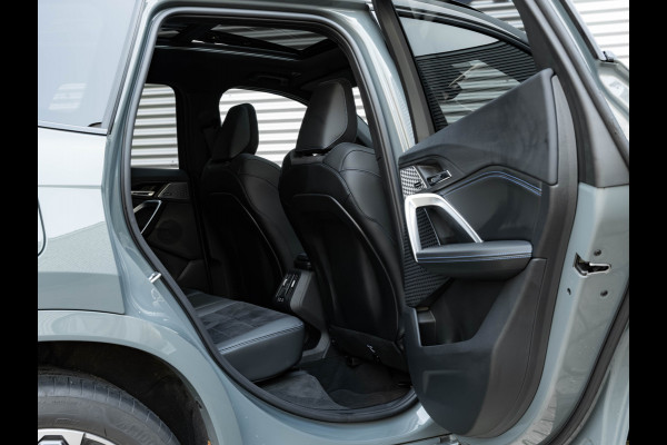 BMW X1 sDrive18i M-Sport - Pano - Trekhaak - ACC - Memoryzetel - Harman Kardon