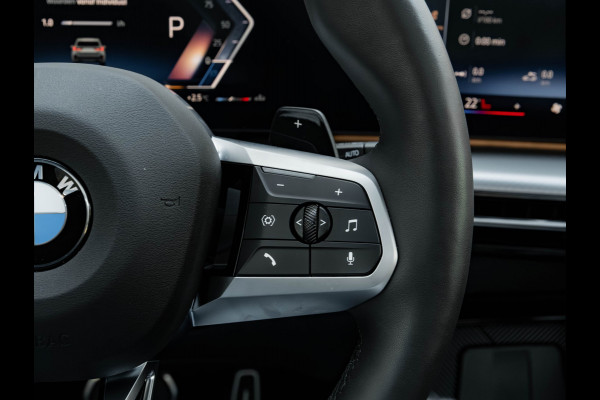 BMW X1 sDrive18i M-Sport - Pano - Trekhaak - ACC - Memoryzetel - Harman Kardon