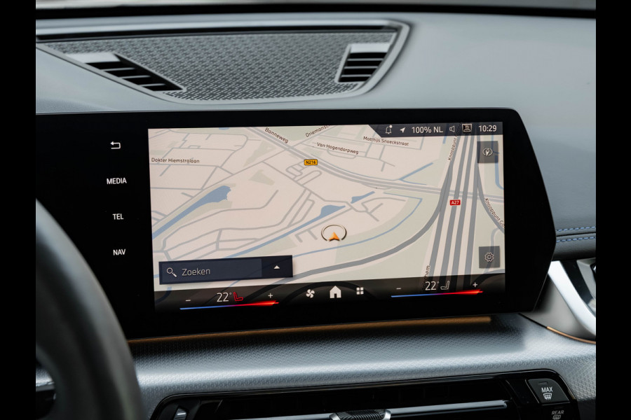 BMW X1 sDrive18i M-Sport - Pano - Trekhaak - ACC - Memoryzetel - Harman Kardon