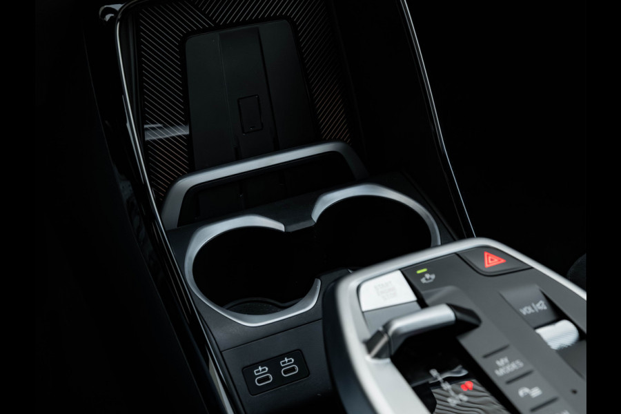 BMW X1 sDrive18i M-Sport - Pano - Trekhaak - ACC - Memoryzetel - Harman Kardon