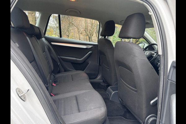 Škoda Octavia Combi 1.0 TSI Greentech Ambition Business | DSG + Navi + Cruise Nu € 10.950,-!!!