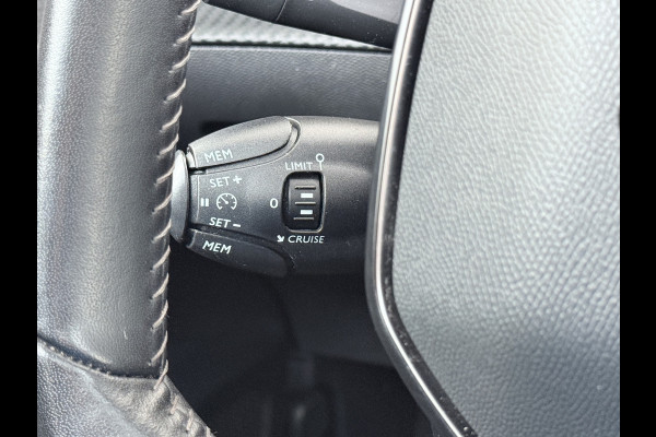 Peugeot 208 1.2I 101PK Pano-Dak Navi Ecc Apple Carplay Android Auto Cruise Control Pdc Allure Bluetooth Isofix Lmv 17" Led Privacy Glas Keyless Rijstrooksensor 1e Eigenaar Origineel Nederlandse Auto Nieuwprijs  €24.923,-