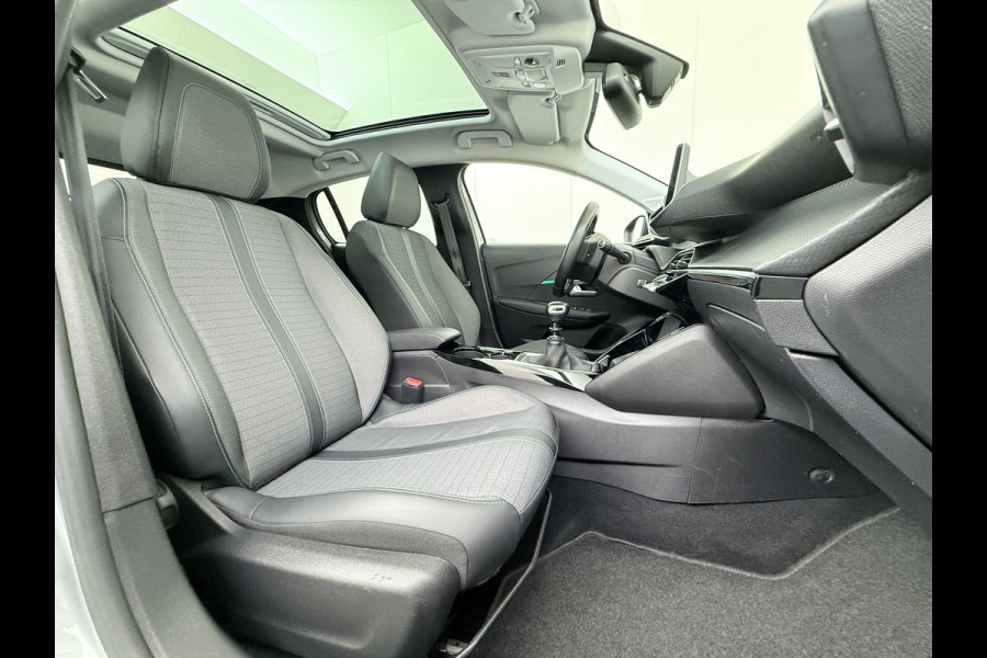 Peugeot 208 1.2I 101PK Pano-Dak Navi Ecc Apple Carplay Android Auto Cruise Control Pdc Allure Bluetooth Isofix Lmv 17" Led Privacy Glas Keyless Rijstrooksensor 1e Eigenaar Origineel Nederlandse Auto Nieuwprijs  €24.923,-