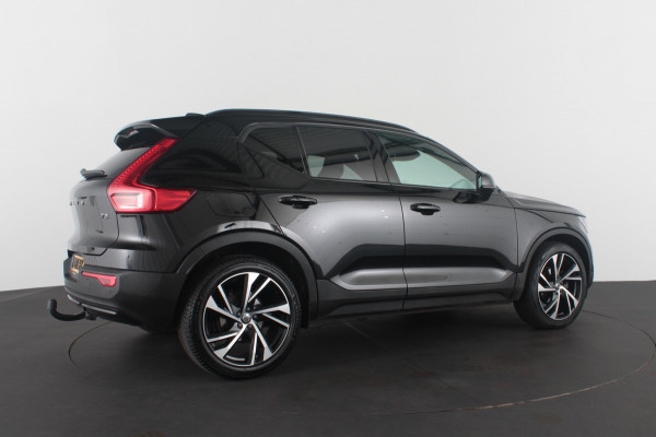 Volvo XC40 1.5 T3 R-Design > 163pk/Trekhaak (Afnb)/20 inch/ all season banden