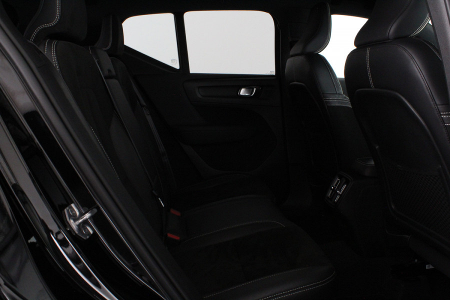 Volvo XC40 1.5 T3 R-Design > 163pk/Trekhaak (Afnb)/20 inch/ all season banden