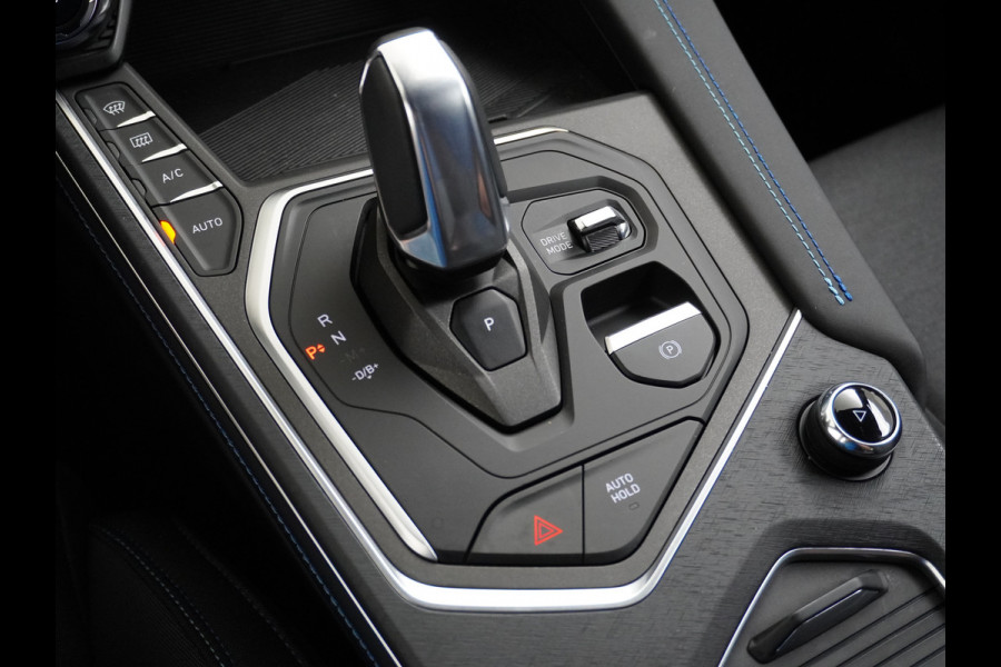 Lynk & Co 01 AUT-7 261pk PHEV Zwarte-Hemel Pano-Schuifdak Lmv 20" 360°Camera Apple Carplay Android Auto Adap.Cruise Navi Pdc Ecc Keyless Led  Elek.Memory.Stoel File assistent Dodehoek detector Elektrisch bedienbare achterklep Rijstrooksensor Wifi Verkeersbord detectie 425Nm koppel 3,7kw laadvermogen 1.800KG-Trekvermogen! €44.880 Nieuwprijs 1e Eigenaar Origineel NLse auto!