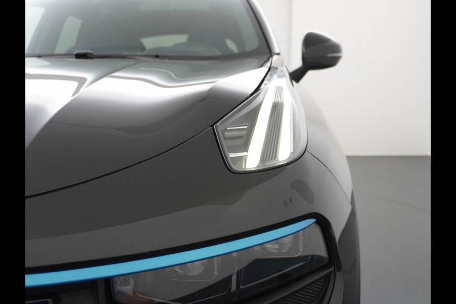 Lynk & Co 01 AUT-7 261pk PHEV Zwarte-Hemel Pano-Schuifdak Lmv 20" 360°Camera Apple Carplay Android Auto Adap.Cruise Navi Pdc Ecc Keyless Led  Elek.Memory.Stoel File assistent Dodehoek detector Elektrisch bedienbare achterklep Rijstrooksensor Wifi Verkeersbord detectie 425Nm koppel 3,7kw laadvermogen 1.800KG-Trekvermogen! €44.880 Nieuwprijs 1e Eigenaar Origineel NLse auto!