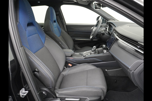 Lynk & Co 01 AUT-7 261pk PHEV Zwarte-Hemel Pano-Schuifdak Lmv 20" 360°Camera Apple Carplay Android Auto Adap.Cruise Navi Pdc Ecc Keyless Led  Elek.Memory.Stoel File assistent Dodehoek detector Elektrisch bedienbare achterklep Rijstrooksensor Wifi Verkeersbord detectie 425Nm koppel 3,7kw laadvermogen 1.800KG-Trekvermogen! €44.880 Nieuwprijs 1e Eigenaar Origineel NLse auto!