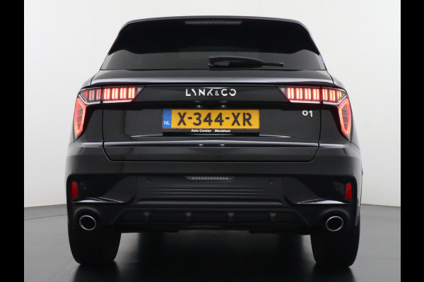 Lynk & Co 01 AUT-7 261pk PHEV Zwarte-Hemel Pano-Schuifdak Lmv 20" 360°Camera Apple Carplay Android Auto Adap.Cruise Navi Pdc Ecc Keyless Led  Elek.Memory.Stoel File assistent Dodehoek detector Elektrisch bedienbare achterklep Rijstrooksensor Wifi Verkeersbord detectie 425Nm koppel 3,7kw laadvermogen 1.800KG-Trekvermogen! €44.880 Nieuwprijs 1e Eigenaar Origineel NLse auto!