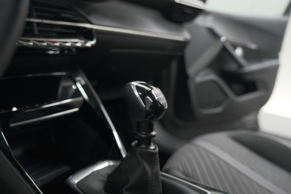 Peugeot 2008 PureTech 100 Allure | Camera | Navigatie | Parkeersensoren | Apple Carplay