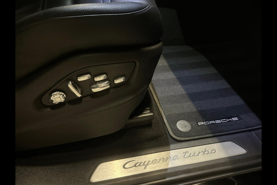 Porsche Cayenne 4.0 Turbo | NAP | SPORT CHRONO | PANO | KERAMISCH | TREKHAAK