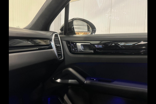 Porsche Cayenne 4.0 Turbo | NAP | SPORT CHRONO | PANO | KERAMISCH | TREKHAAK