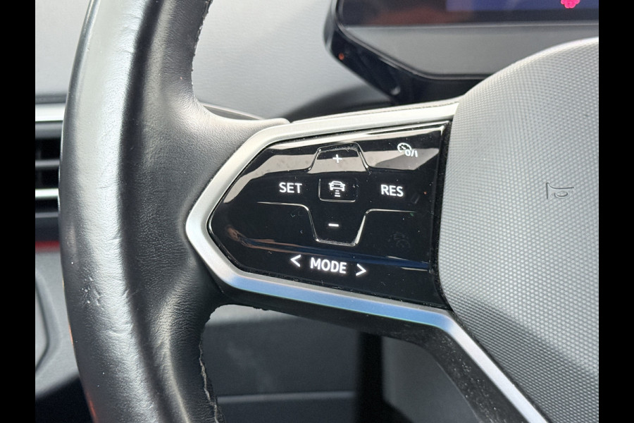 Volkswagen ID.4 Max 77kWh W-pomp Trekhaak Camera Lmv 20" Adap.Cruise + stop&go Apple Carplay Android Auto Navi Ecc Pdc SOH 92% Led Privacy Glas DAB File assistent Matrix Led Keyless Origineel Nederlandse Auto
