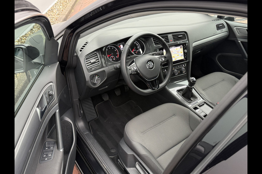 Volkswagen Golf 1.5 TSI ACT 130pk | Pano dak | Full Led