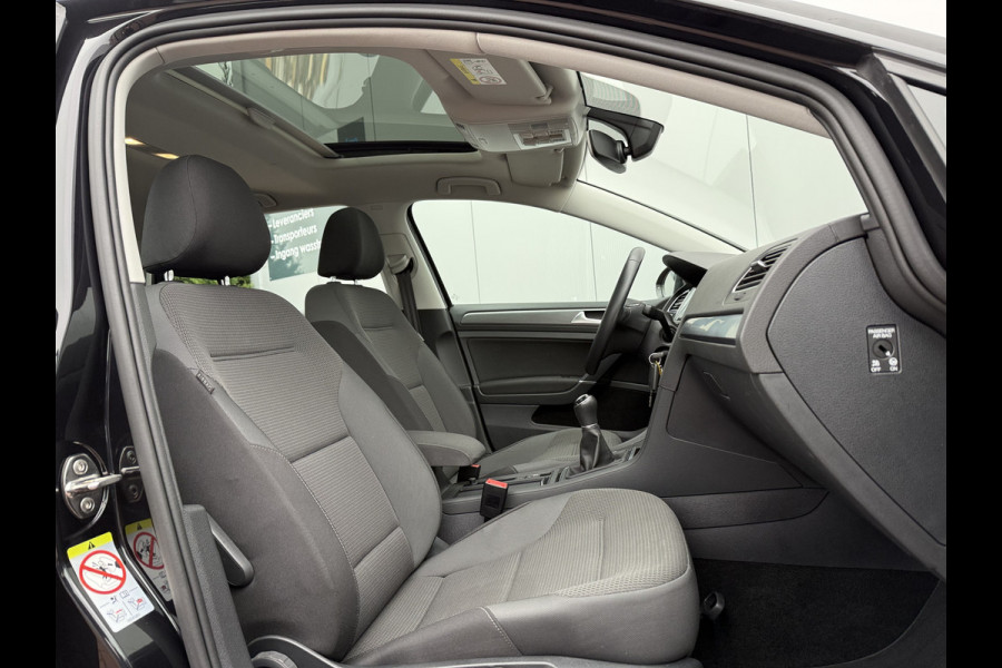 Volkswagen Golf 1.5 TSI ACT 130pk | Pano dak | Full Led