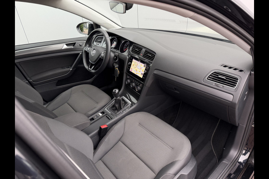 Volkswagen Golf 1.5 TSI ACT 130pk | Pano dak | Full Led