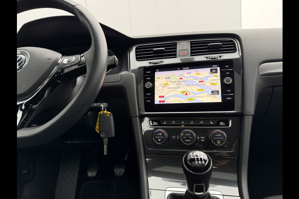 Volkswagen Golf 1.5 TSI ACT 130pk | Pano dak | Full Led