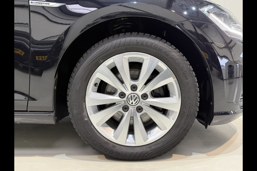 Volkswagen Golf 1.5 TSI ACT 130pk | Pano dak | Full Led