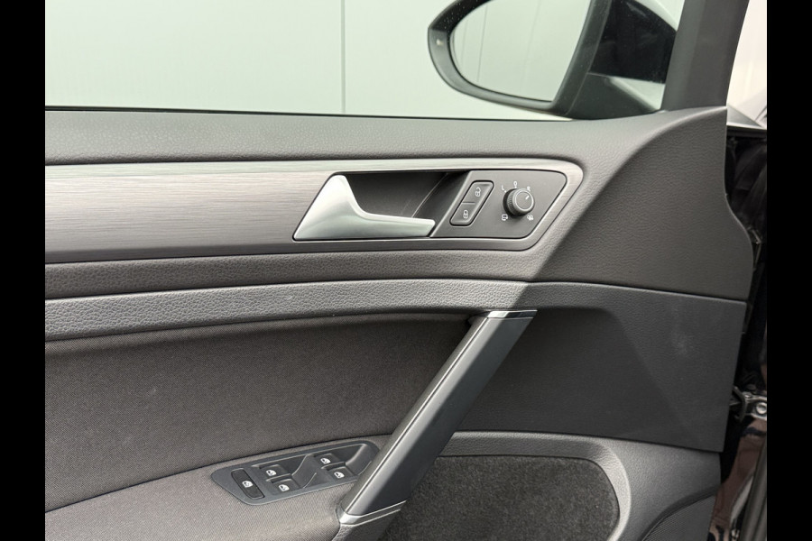 Volkswagen Golf 1.5 TSI ACT 130pk | Pano dak | Full Led