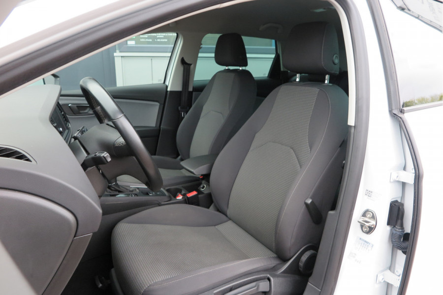 Seat ✅ Leon ST 1.0 116pk DSG EcoTSI Style Business Intense Keyless, LED, Navi , Full-link , PDC voor & achter,Cruise control, DAB+ etc..