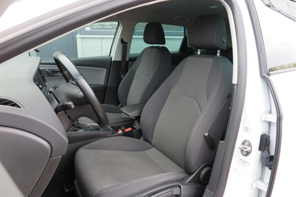 Seat ✅ Leon ST 1.0 116pk DSG EcoTSI Style Business Intense Keyless, LED, Navi , Full-link , PDC voor & achter,Cruise control, DAB+ etc..