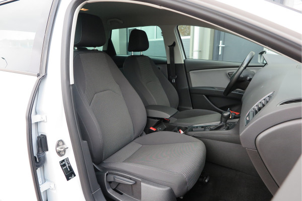 Seat ✅ Leon ST 1.0 116pk DSG EcoTSI Style Business Intense Keyless, LED, Navi , Full-link , PDC voor & achter,Cruise control, DAB+ etc..